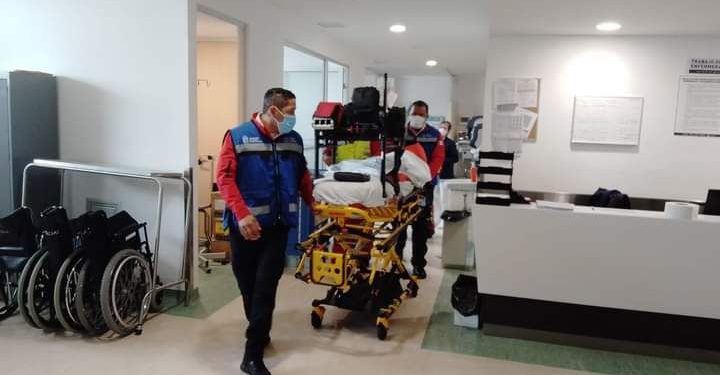 Gobierno de Michoacán atiende a lesionados en accidente de carretera Morelia-México