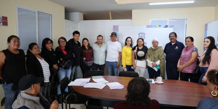 Gobierno de Morelia entrega apoyos económicos a comerciantes del mercado Independencia