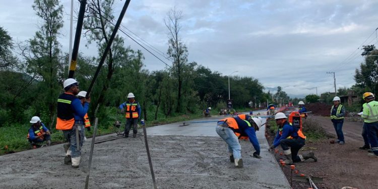 Pavimenta SCOP corredor turístico en San Agustín del Maíz, Copándaro