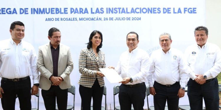 Avanza el fortalecimiento de infraestructura de la FGE; recibe inmueble para construcción de agencia del Ministerio Público y SEMEFO en Ario de Rosales