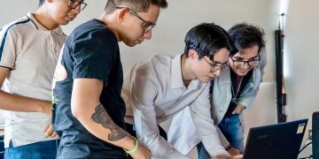 Elige estudiar y accede a una beca académica en estas 12 universidades