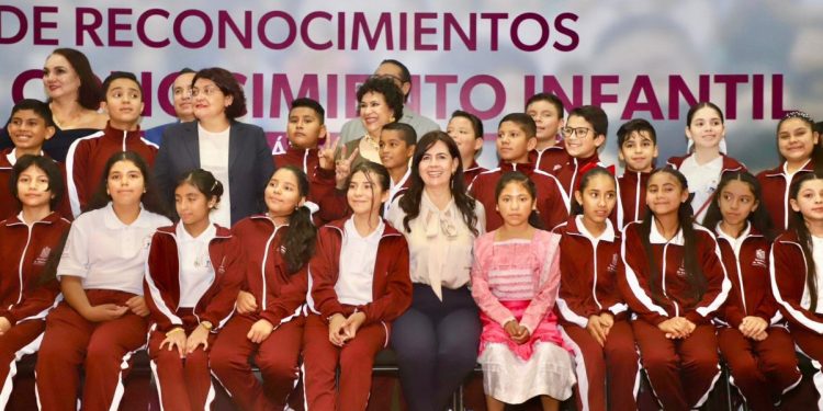 SEE reconoce a niñas y niños ganadores de la Olimpiada del Conocimiento