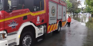 Atiende PC estatal inundaciones y encharcamientos en Morelia