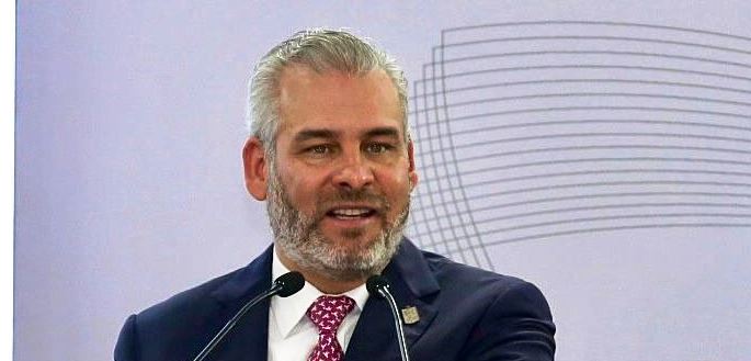 Bedolla solicitará 200 mdp a CNA para colectores y ampliación de planta de Atapaneo