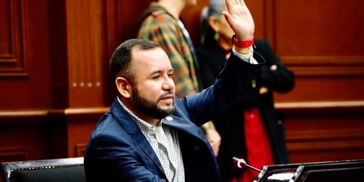 Logra Reyes Galindo incorporar en Michoacán a niños y niñas con quemaduras a Ley de Asistencia Social