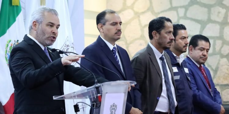 Hospitales de Michoacán, sin saturación por casos de Covid-19: Bedolla