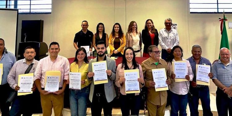 Agroempresas michoacanas reciben apoyo con planes de negocios