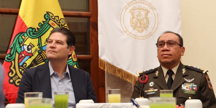 Reconoce Alfonso Martínez, labor de las fuerzas armadas