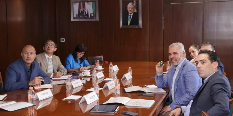 Revisan Bedolla y próximo titular de la SICT, proyectos de infraestructura para Michoacán