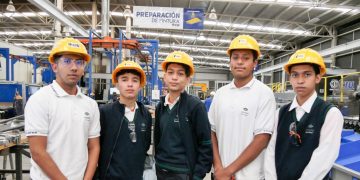 Egresaron del Conalep Michoacán más de 150 estudiantes con educación dual