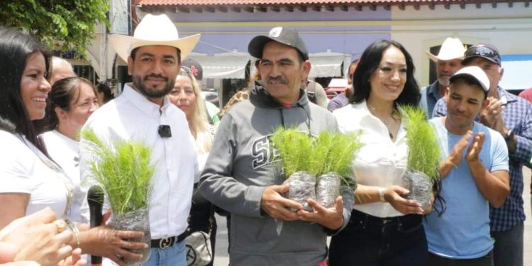 Humberto Jiménez arranca campaña reforestación en Los Reyes