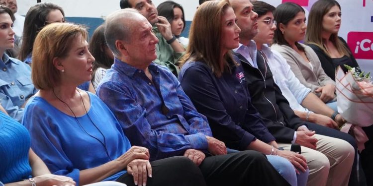 Ivonne Pantoja rinde informe legislativo: compromiso y resultados por Zamora