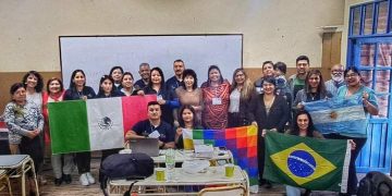 Maestros michoacanos comparten innovaciones educativas en Argentina