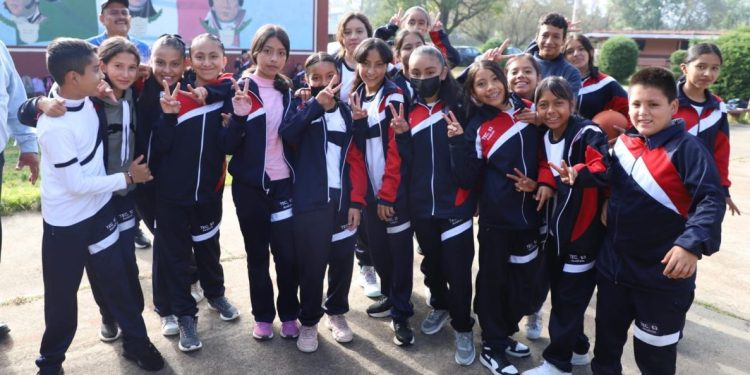 SEE invita a jóvenes a no quedarse fuera del sistema escolarizado