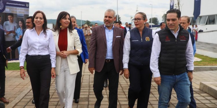 Con grandes logros, inicia ciclo escolar en nivel superior: SEE