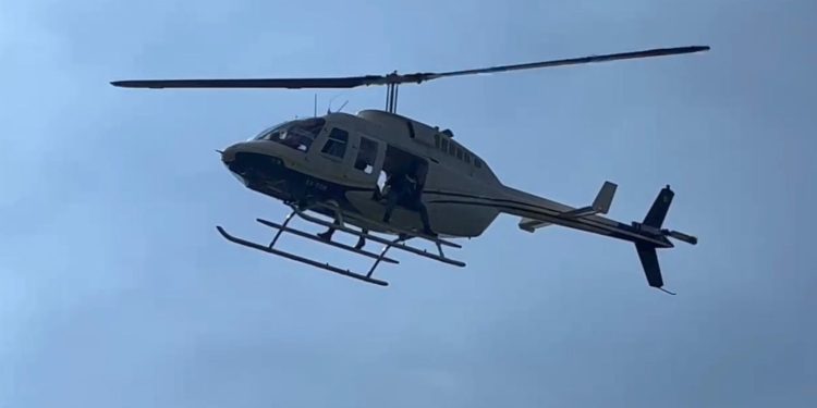 Por aire y tierra, Gobierno de Michoacán continúa búsqueda de policías comunales de La Cantera