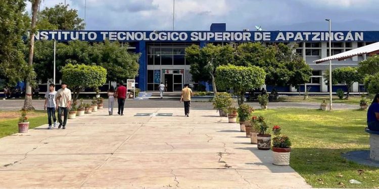 Logra Tec de Apatzingán acreditación de las ingenierías Civil y Bioquímica