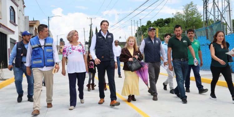 Morelianos reconocen rapidez y calidad en obras de Alfonso Martínez