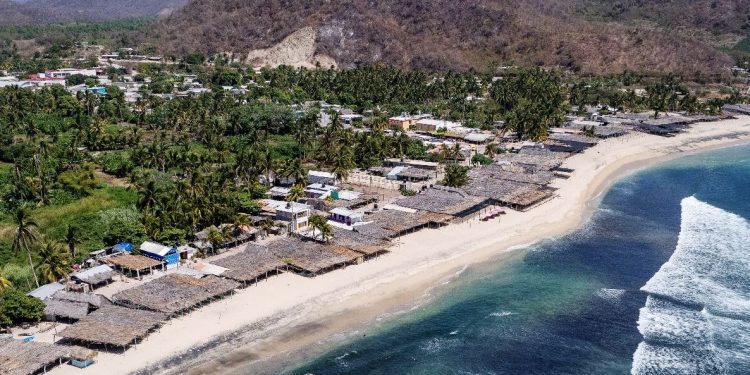 Este fin de semana maravíllate en las playas de Michoacán