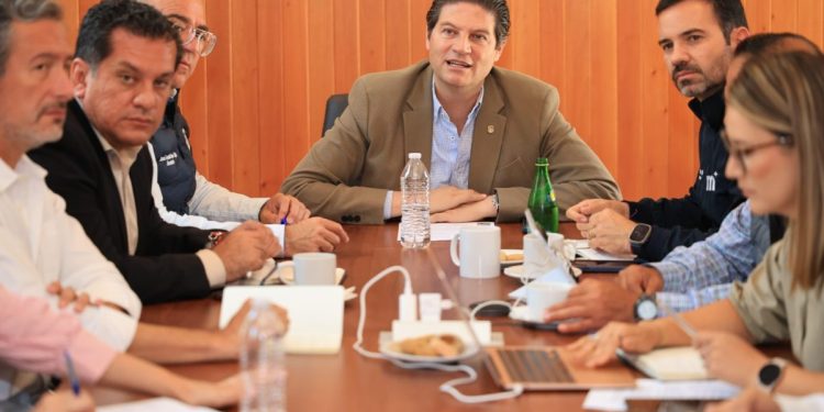 Encabeza Alfonso Martínez, reunión de Gabinete de contingencias