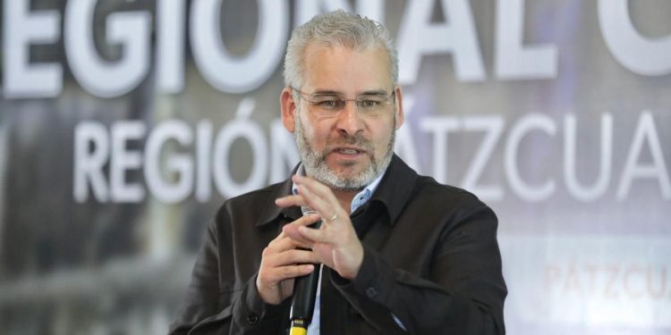 Bedolla realizará audiencias públicas en los 113 municipios