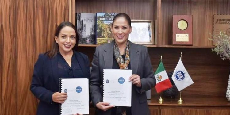 Entrega Andrea Villanueva Tercer Informe Legislativo