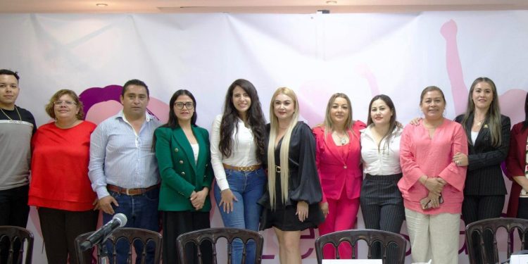 Seré su puerta de entrada al Congreso, asegura Diputada Bugarini ante síndicos