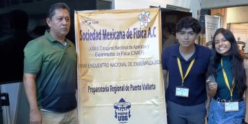 Estudiantes del Cecytem ganan plata y mención honorífica en concurso nacional de física