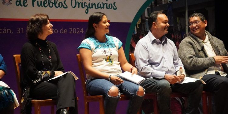 Califica Celeste Ascencio de histórico, fallo contra usurpación en Charapan