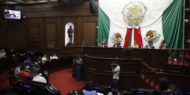 Diputados aprueban que 3er. Informe del titular del Poder Ejecutivo sea en el Estadio Morelos
