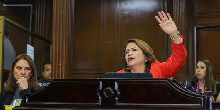 Avala y respalda Fabiola Alanís Reforma a la Guardia Nacional desde el Congreso de Michoacán