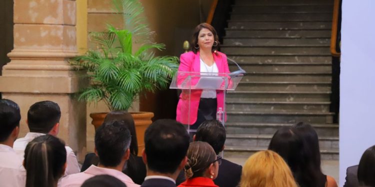 Estamos viviendo un cambio de época, el humanismo mexicano avanza: Fabiola Alanís