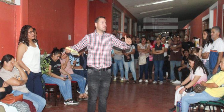 Atención y trabajo conjunto para el mercado de Jiquilpan anuncia el alcalde Gerardo Olloqui Estrada