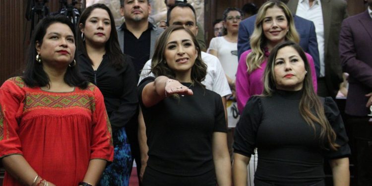 Rinde protesta Grecia Jennifer Aguilar Mercado, nueva diputada local de la 76 Legislatura