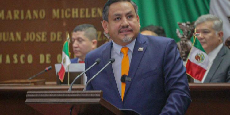 La bancada de MC no está para ser una oposición complaciente: Víctor Manríquez