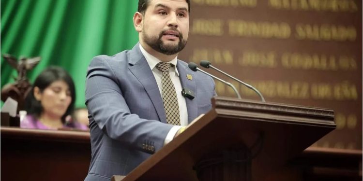 Propone Diputado Octavio Ocampo crear oficina migrante en municipios