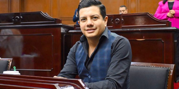 Aprueba 75 Legislatura permiso menstrual para mujeres trabajadoras