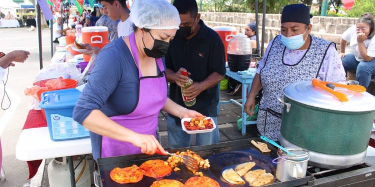 Éxito rotundo, IV Festival del Pozole y la Quesadilla en Tenencia Morelos