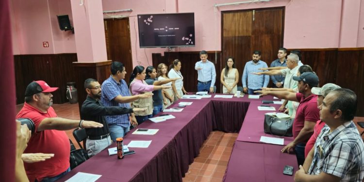 Instalan el nuevo comité de salud en Apatzingán