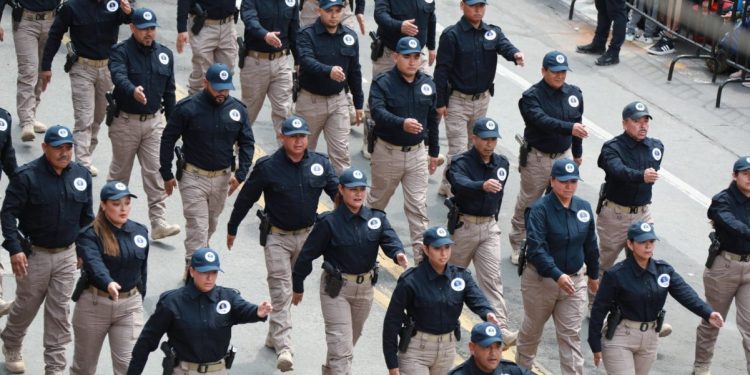 Fiscalía General, presente en el desfile cívico-militar conmemorativo al aniversario del inicio de la Independencia de México