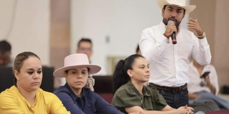 A paso firme avanza administración municipal de Humberto Jiménez en Los Reyes