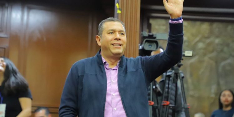 Por ley, trabajadores del Estado tendrán permiso para atender a sus hijos enfermos: JC Barragán