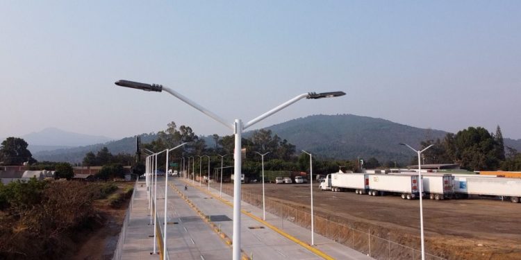 Gobierno estatal construyó acceso a nuevo hospital del IMSS en Uruapan