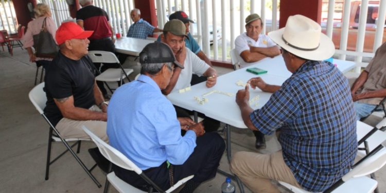 DIF Apatzingán Reactiva Espacios Alimentarios en Parque Palmira