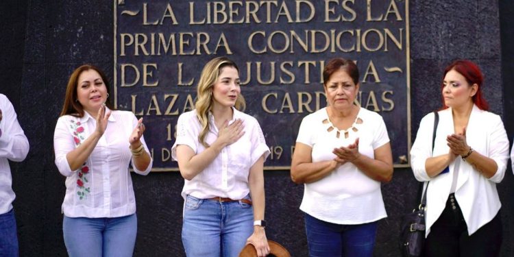 En Apatzingán, Diputada Local Brissa Arroyo, rinde homenaje al General Lázaro Cárdenas del Río