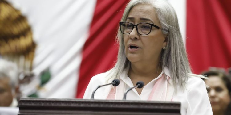 Emma Rivera propone reconocer a Ifigenia Martínez con una placa conmemorativa en el Congreso del Estado