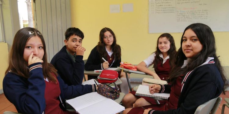 Conoce los requisitos para la nueva beca Rita Cetina de educación básica