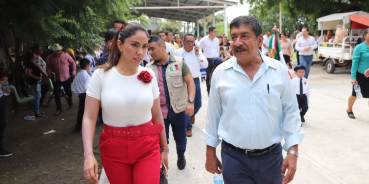 Conmemoran natalicio de José María Morelos en Apatzingán