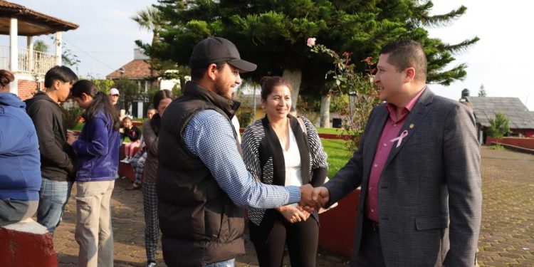 ”La educación es prioridad en mi gestión legislativa”: Vicente Gómez