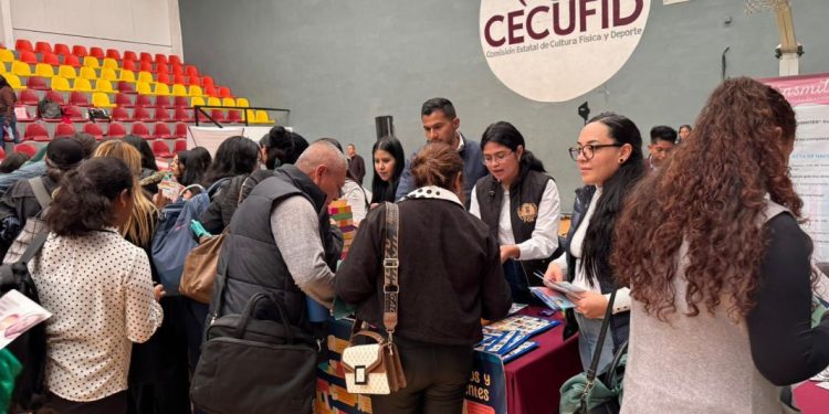 Participa FGE en el foro “Jalo a Decidir” con la instalación de un módulo informativo de prevención de la violencia